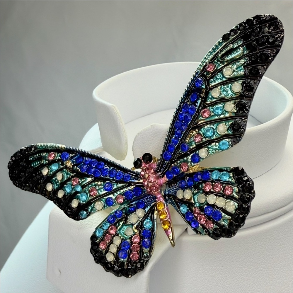 Elegant Betsey Johnson Multicolor Vintage Butterfly Brooch EVC